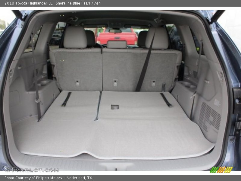 Shoreline Blue Pearl / Ash 2018 Toyota Highlander LE