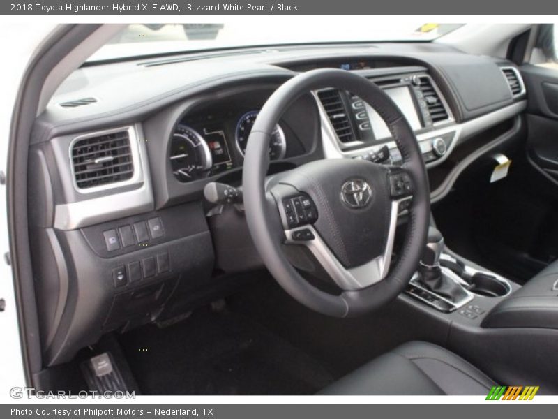 Blizzard White Pearl / Black 2018 Toyota Highlander Hybrid XLE AWD