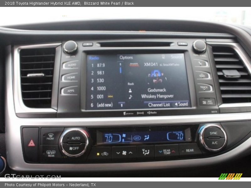 Controls of 2018 Highlander Hybrid XLE AWD