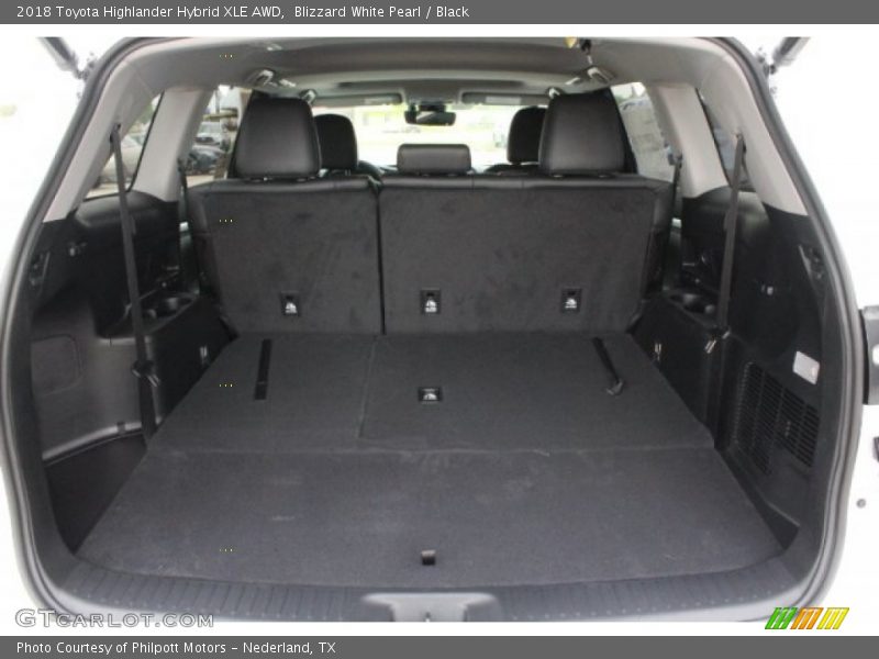  2018 Highlander Hybrid XLE AWD Trunk
