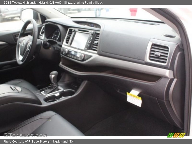 Blizzard White Pearl / Black 2018 Toyota Highlander Hybrid XLE AWD