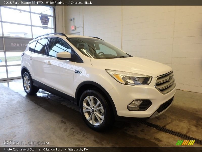 White Platinum / Charcoal Black 2018 Ford Escape SE 4WD