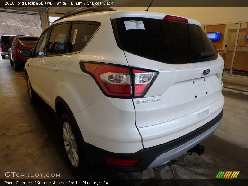 White Platinum / Charcoal Black 2018 Ford Escape SE 4WD