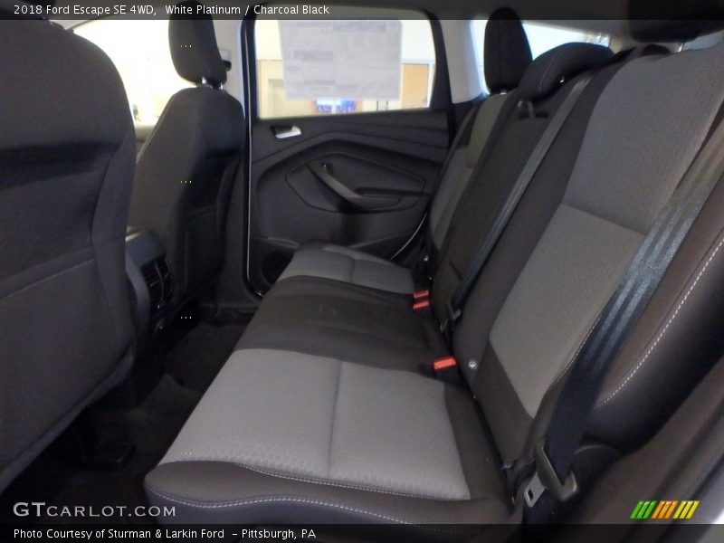White Platinum / Charcoal Black 2018 Ford Escape SE 4WD