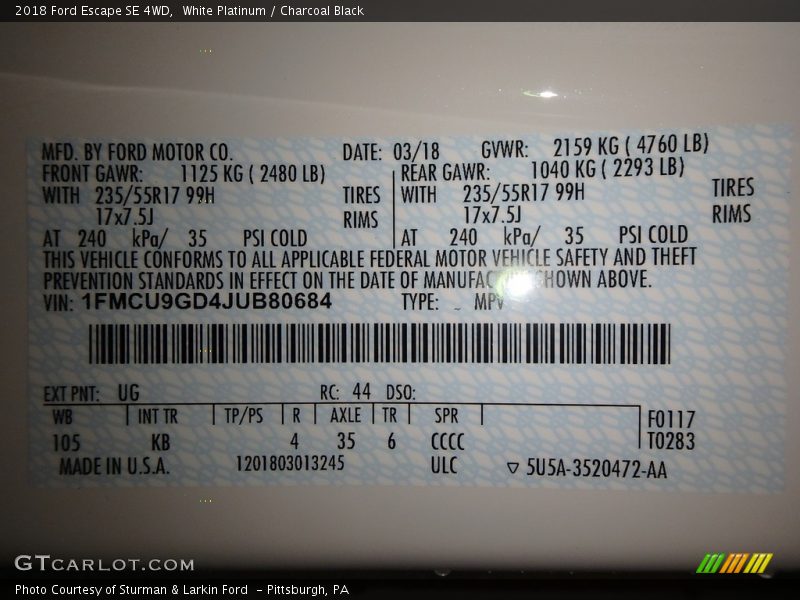 White Platinum / Charcoal Black 2018 Ford Escape SE 4WD