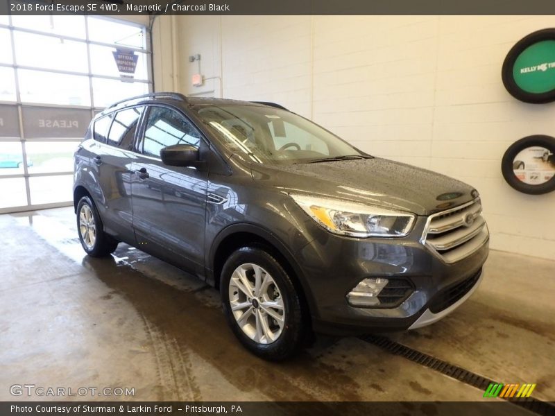Magnetic / Charcoal Black 2018 Ford Escape SE 4WD