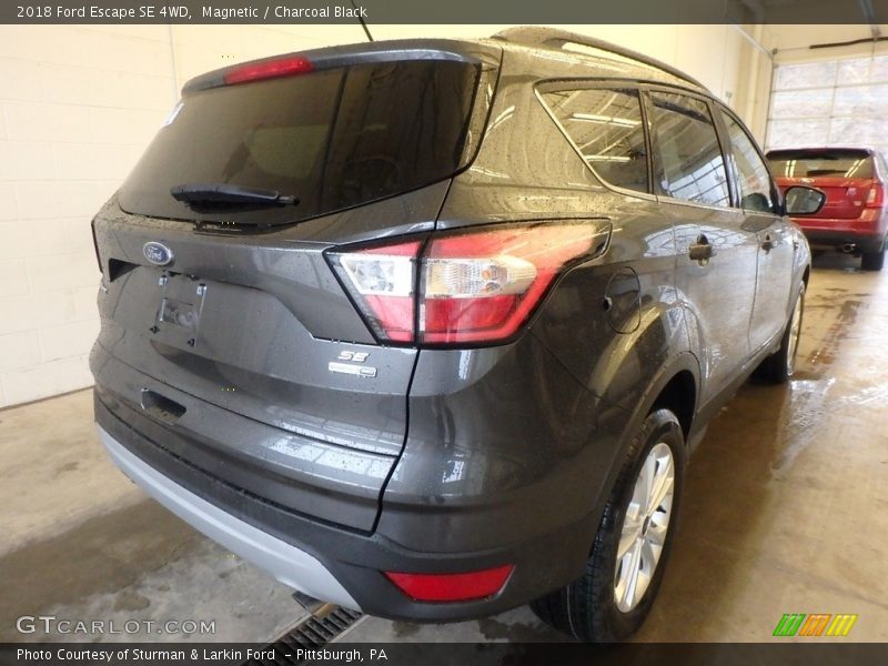 Magnetic / Charcoal Black 2018 Ford Escape SE 4WD