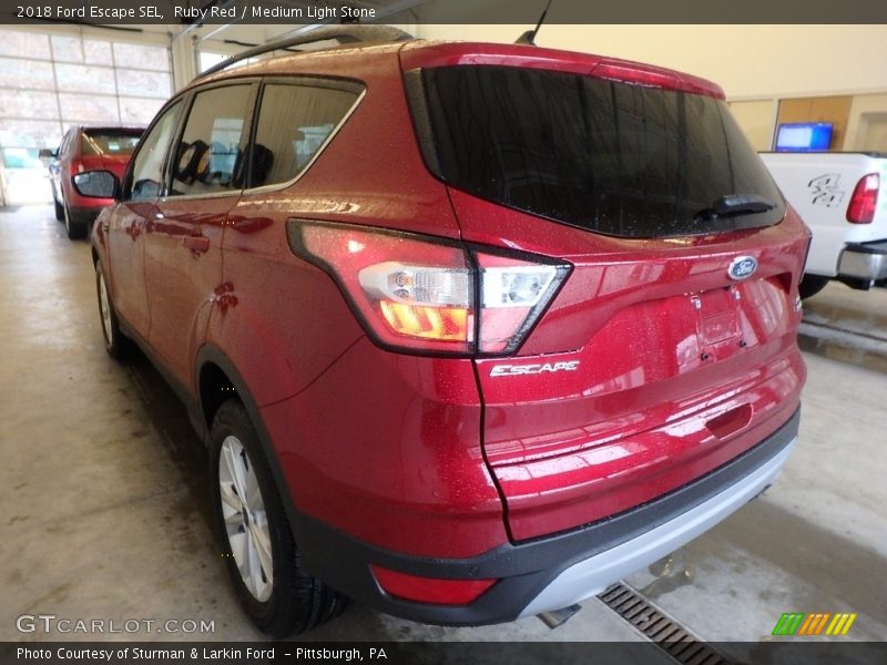 Ruby Red / Medium Light Stone 2018 Ford Escape SEL