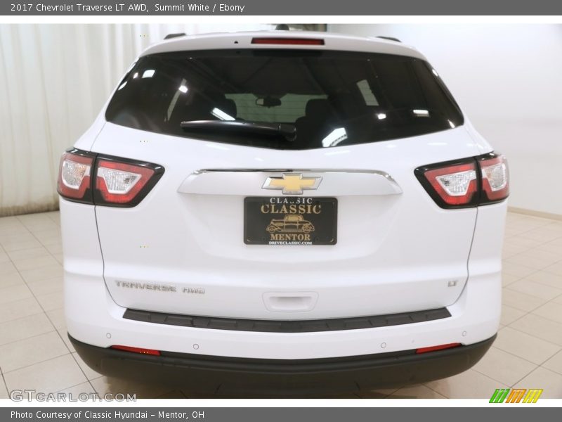Summit White / Ebony 2017 Chevrolet Traverse LT AWD