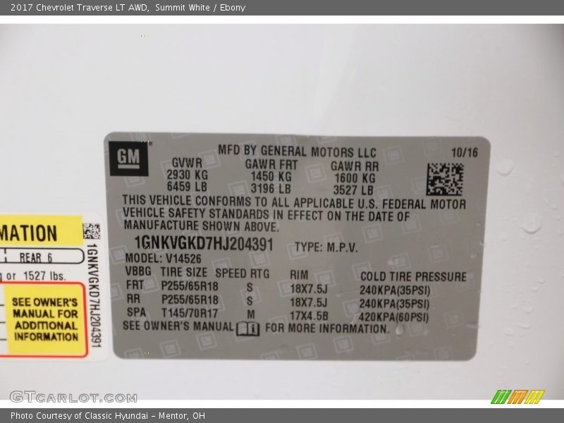 Summit White / Ebony 2017 Chevrolet Traverse LT AWD