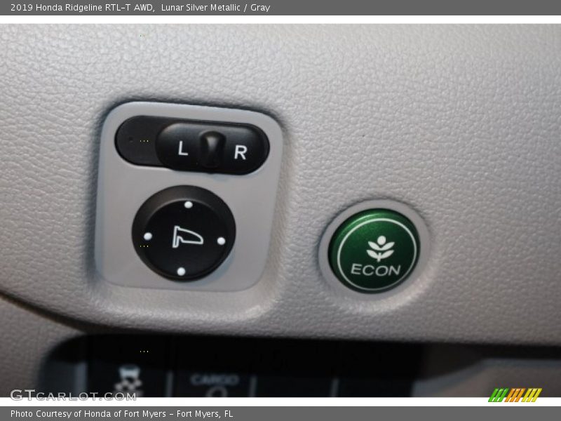 Controls of 2019 Ridgeline RTL-T AWD