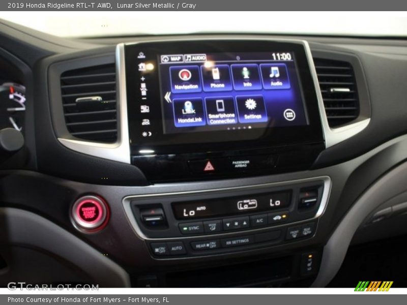 Controls of 2019 Ridgeline RTL-T AWD