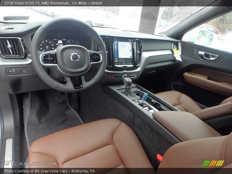 Ice White / Amber 2018 Volvo XC60 T5 AWD Momentum