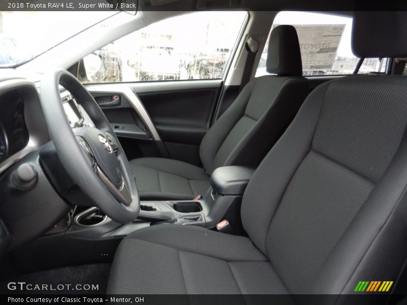 Super White / Black 2018 Toyota RAV4 LE