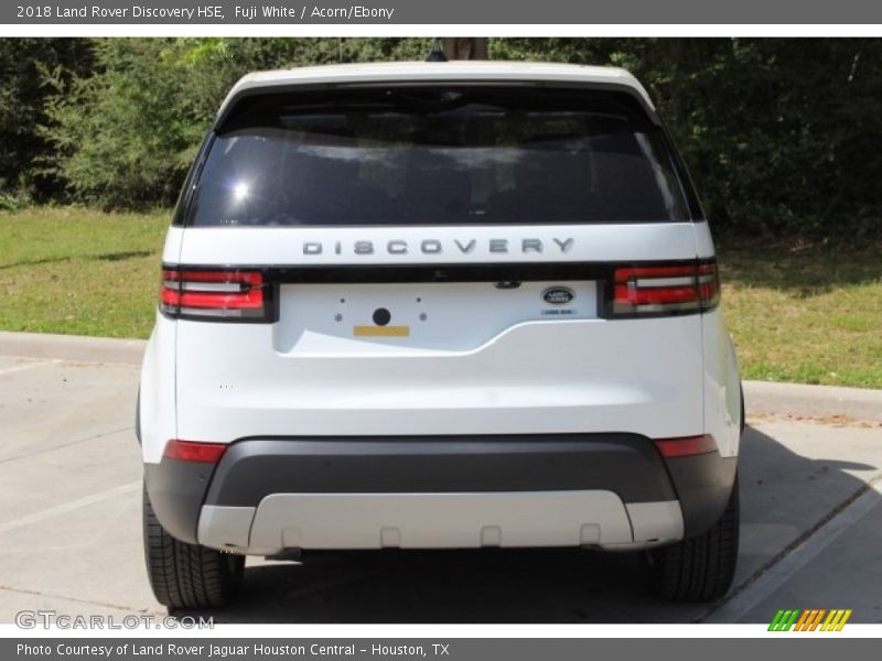 Fuji White / Acorn/Ebony 2018 Land Rover Discovery HSE