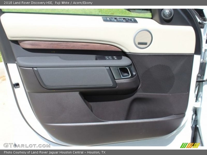 Fuji White / Acorn/Ebony 2018 Land Rover Discovery HSE