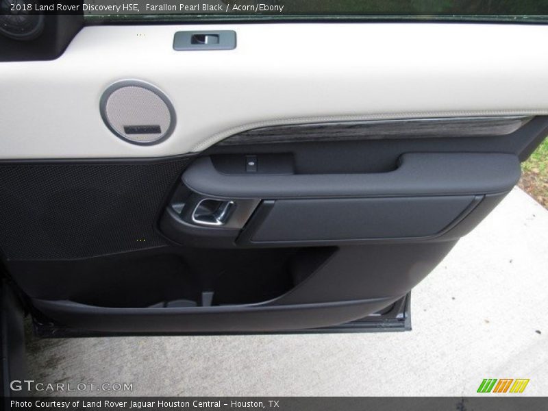 Farallon Pearl Black / Acorn/Ebony 2018 Land Rover Discovery HSE