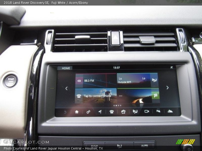 Fuji White / Acorn/Ebony 2018 Land Rover Discovery SE