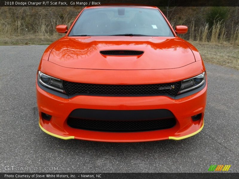 Go Mango / Black 2018 Dodge Charger R/T Scat Pack