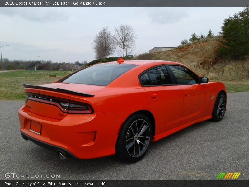 Go Mango / Black 2018 Dodge Charger R/T Scat Pack