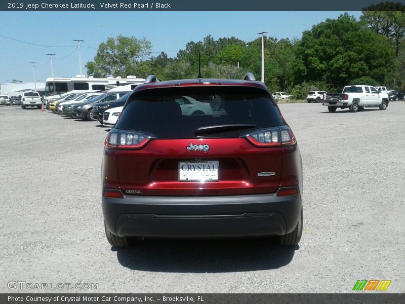 Velvet Red Pearl / Black 2019 Jeep Cherokee Latitude