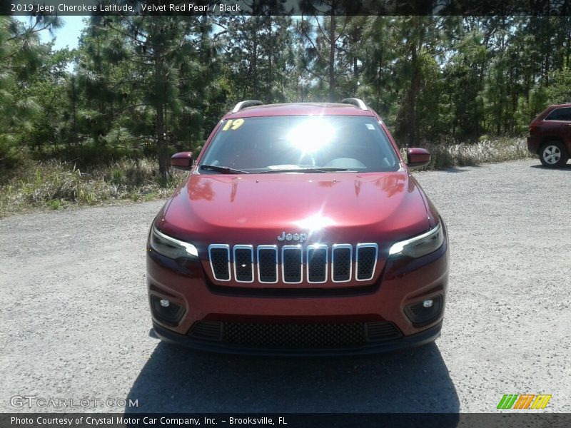 Velvet Red Pearl / Black 2019 Jeep Cherokee Latitude