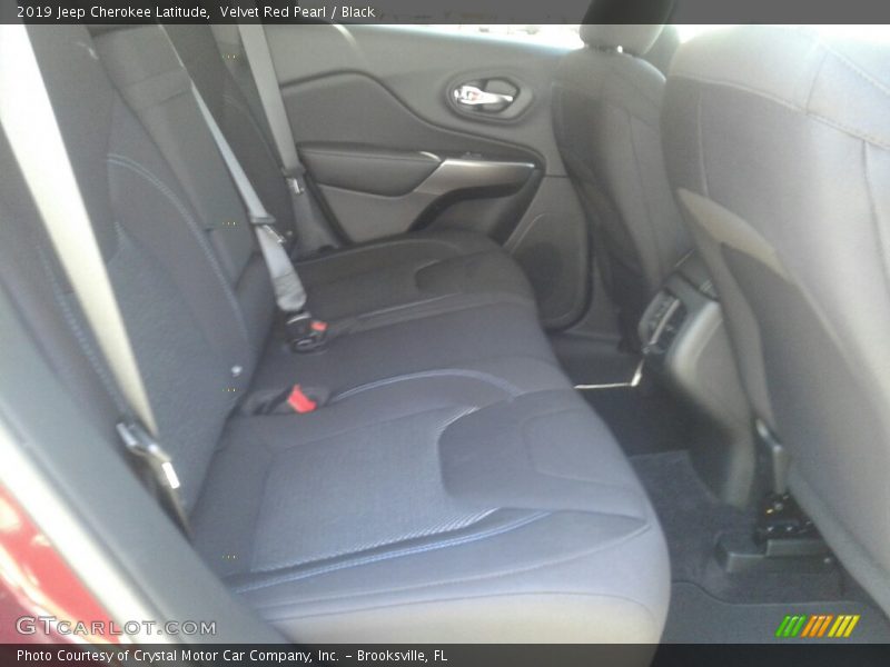 Velvet Red Pearl / Black 2019 Jeep Cherokee Latitude