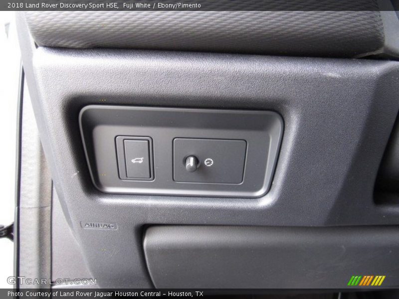 Fuji White / Ebony/Pimento 2018 Land Rover Discovery Sport HSE
