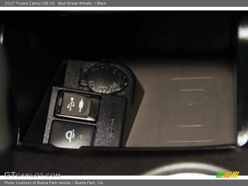 Blue Streak Metallic / Black 2017 Toyota Camry XSE V6