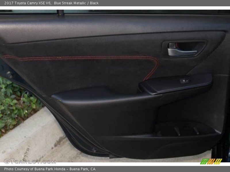 Blue Streak Metallic / Black 2017 Toyota Camry XSE V6