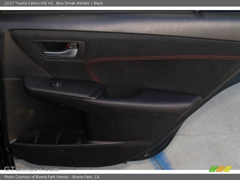 Blue Streak Metallic / Black 2017 Toyota Camry XSE V6