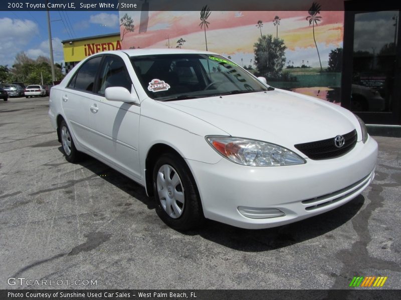 Super White / Stone 2002 Toyota Camry LE