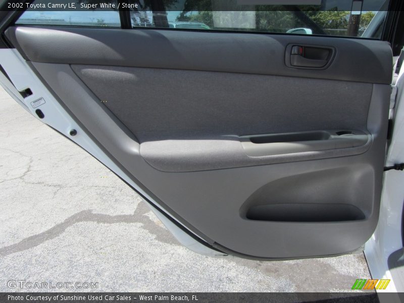 Super White / Stone 2002 Toyota Camry LE