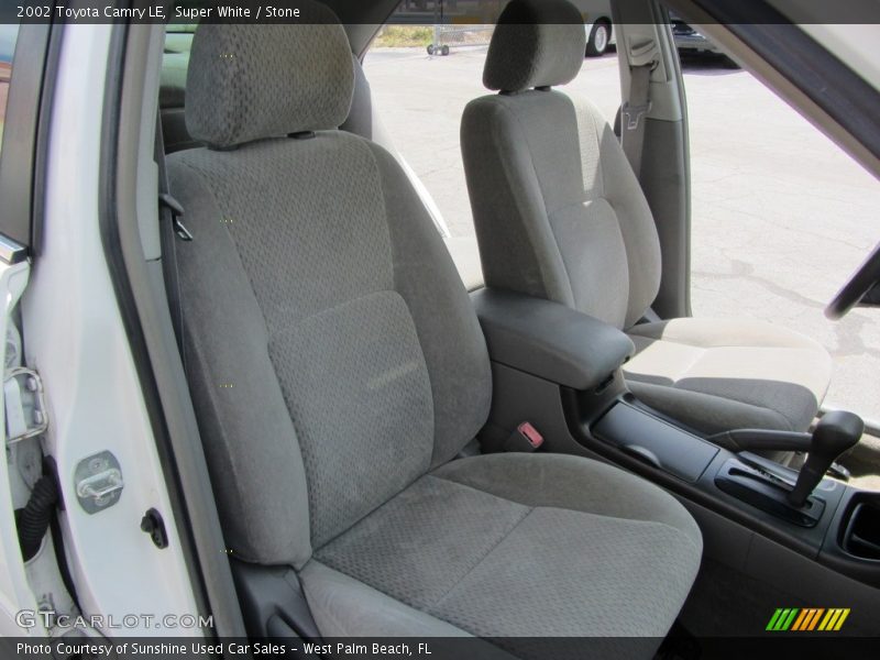 Super White / Stone 2002 Toyota Camry LE