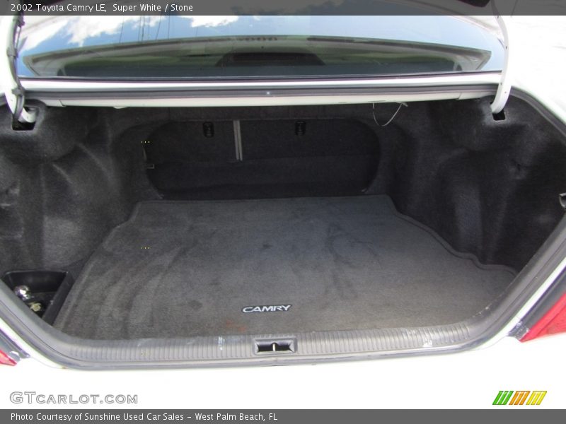 Super White / Stone 2002 Toyota Camry LE