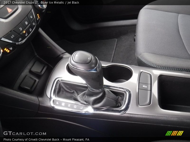 Silver Ice Metallic / Jet Black 2017 Chevrolet Cruze LT