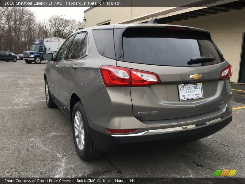 Pepperdust Metallic / Jet Black 2018 Chevrolet Equinox LT AWD