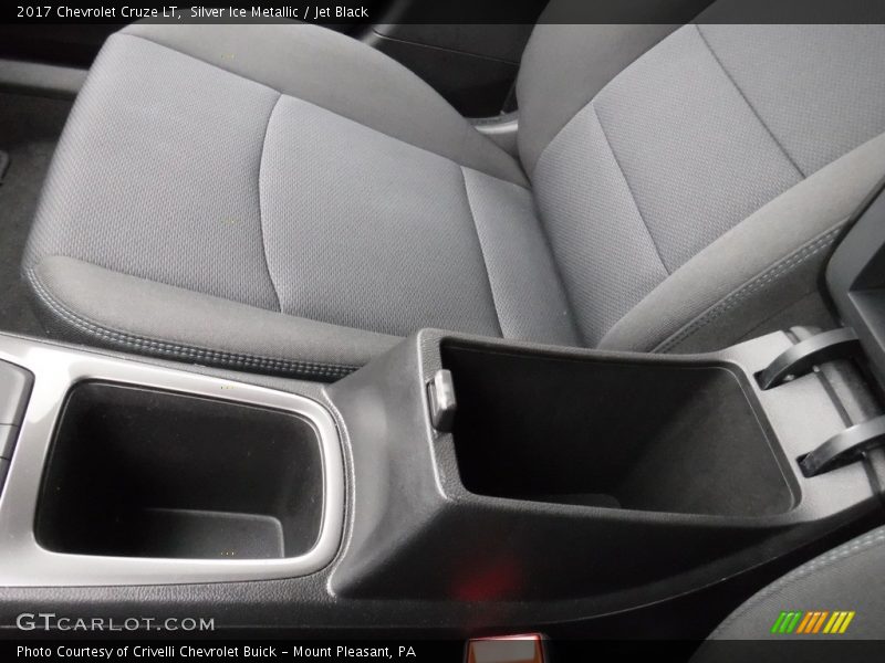 Silver Ice Metallic / Jet Black 2017 Chevrolet Cruze LT