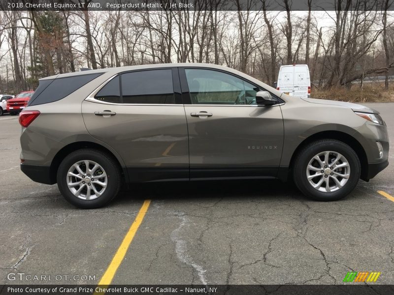 Pepperdust Metallic / Jet Black 2018 Chevrolet Equinox LT AWD