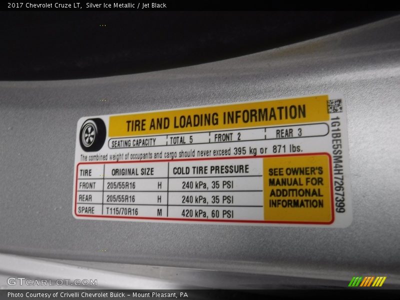 Silver Ice Metallic / Jet Black 2017 Chevrolet Cruze LT