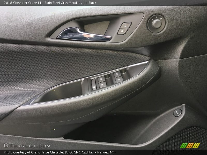 Satin Steel Gray Metallic / Jet Black 2018 Chevrolet Cruze LT