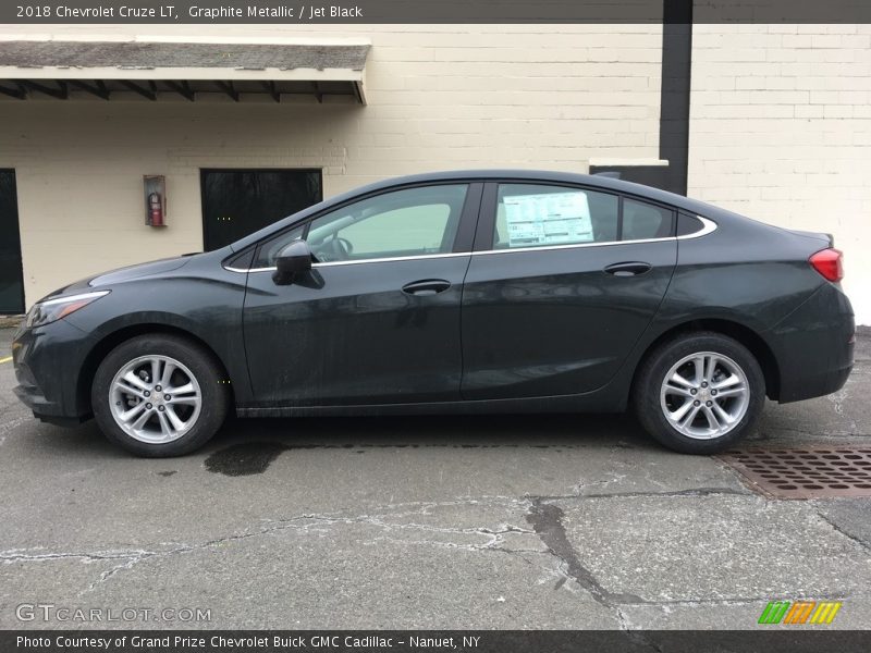 Graphite Metallic / Jet Black 2018 Chevrolet Cruze LT