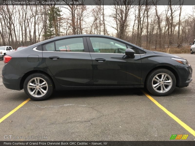 Graphite Metallic / Jet Black 2018 Chevrolet Cruze LT