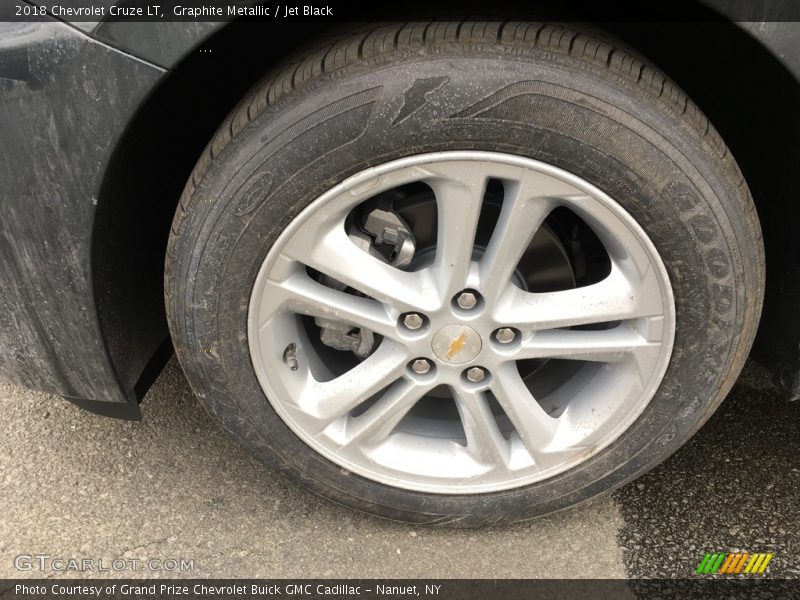 Graphite Metallic / Jet Black 2018 Chevrolet Cruze LT