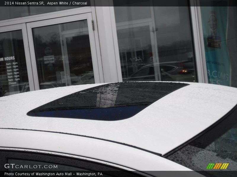 Aspen White / Charcoal 2014 Nissan Sentra SR