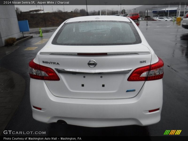 Aspen White / Charcoal 2014 Nissan Sentra SR