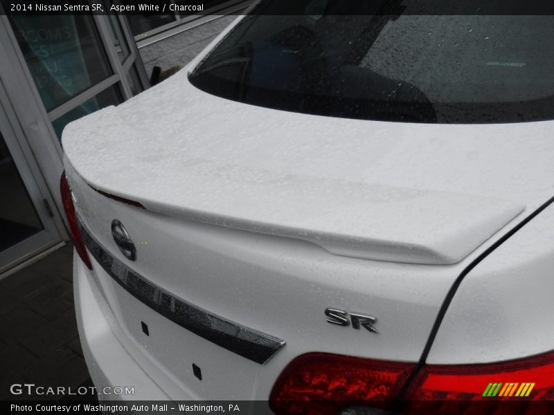 Aspen White / Charcoal 2014 Nissan Sentra SR