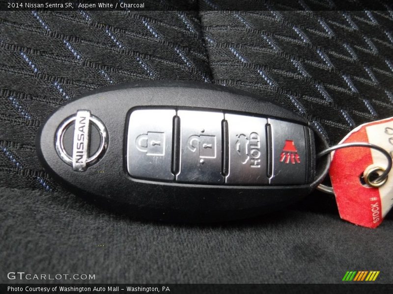 Aspen White / Charcoal 2014 Nissan Sentra SR