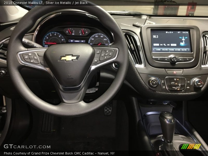 Silver Ice Metallic / Jet Black 2018 Chevrolet Malibu LT