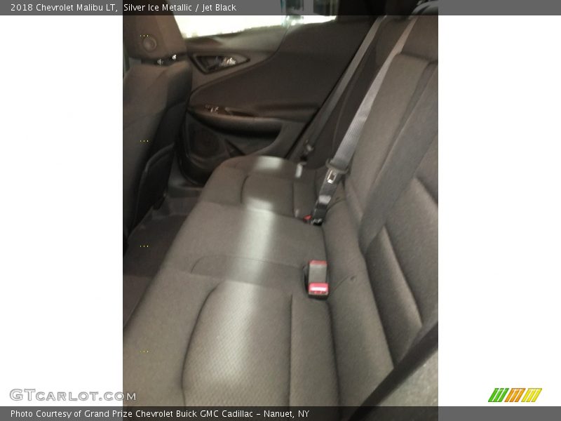Silver Ice Metallic / Jet Black 2018 Chevrolet Malibu LT